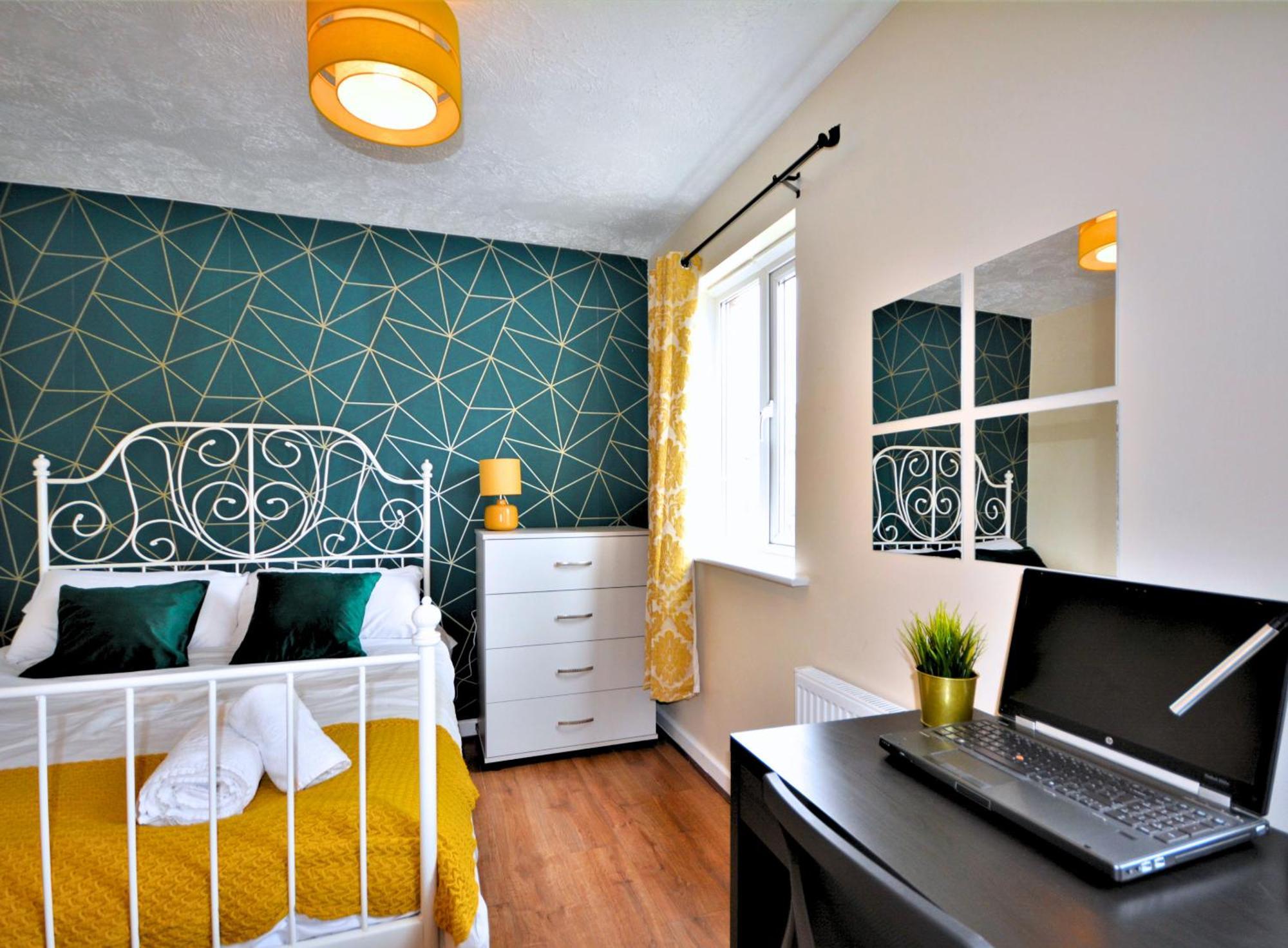 Manchester Townhouse By Bevolve - 4 Bedrooms - Free Parking Esterno foto