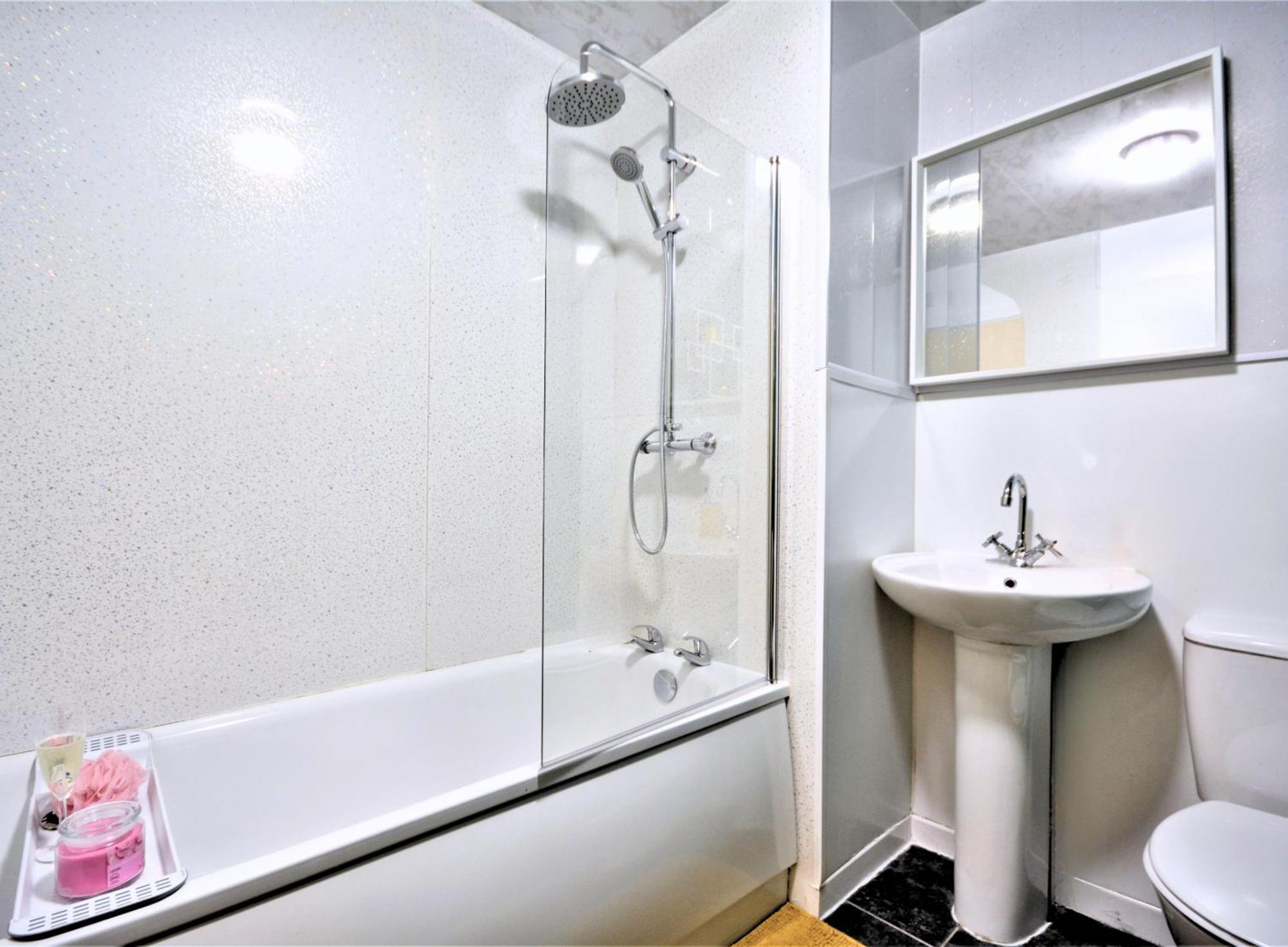 Manchester Townhouse By Bevolve - 4 Bedrooms - Free Parking Esterno foto